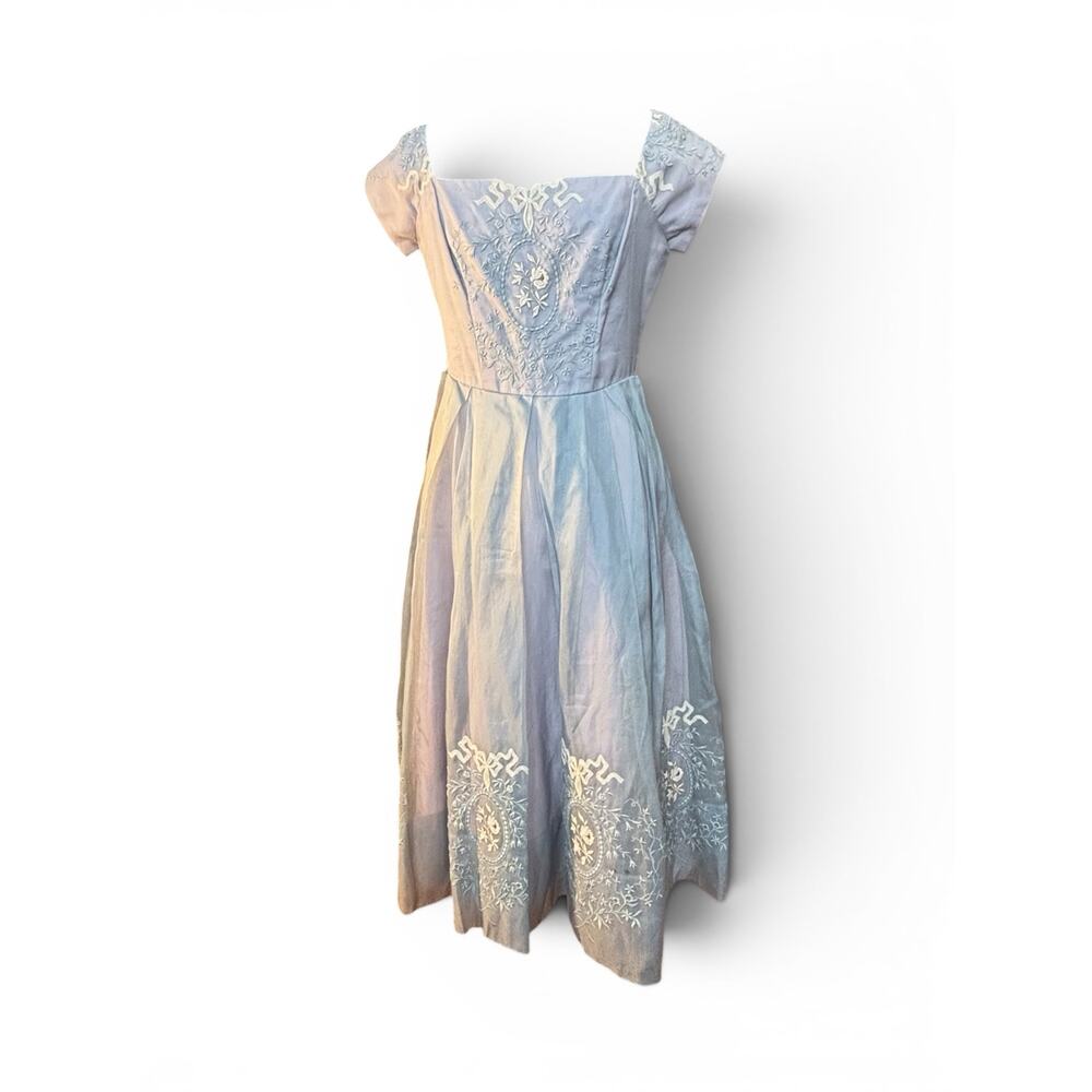 Vintage 1950s Embroidered Dress Organza Overlay Sweetheart Neckline Fit & Flare